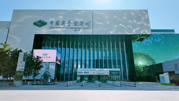 DƬ1.jpg
